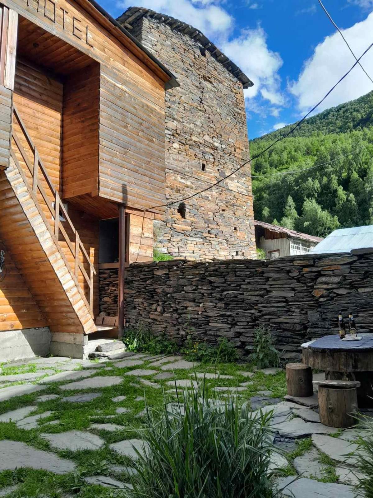 Guesthouse Luka ウシュグリ エクステリア 写真
